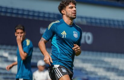 Plantel de Emelec paraliza sus entrenamientos tras incumplimientos salariales; ofrecieron pagares este miércoles y no pasó