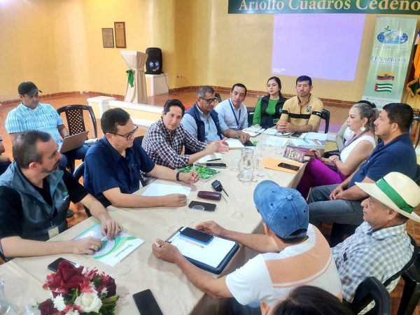 En la mesa técnica participaron funcionarios de varias instituciones.