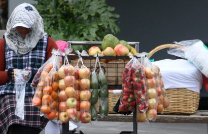 Pobreza en Ecuador Aunque la cifra se reduce levemente en 2025, se mantiene la informalidad y la vulnerabilidad. (API)