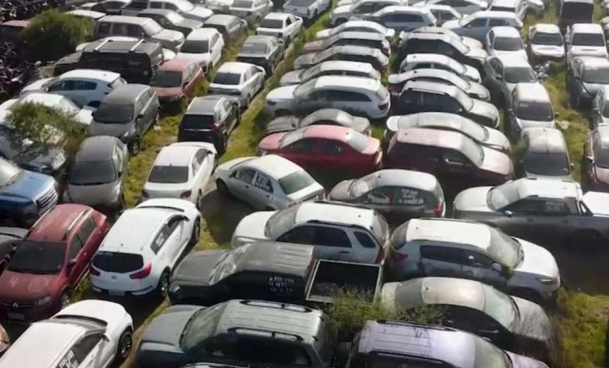 Policía Nacional anuncia chatarrización de 2.233 vehículos en Ecuador