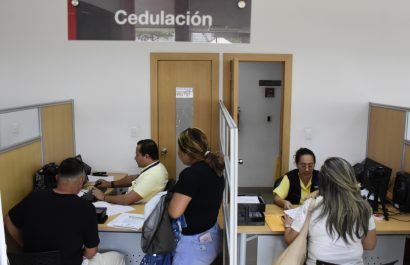 Portoviejo se prepara para jornada extraordinaria de cedulación ante demanda por la consulta popular. (El Diario)