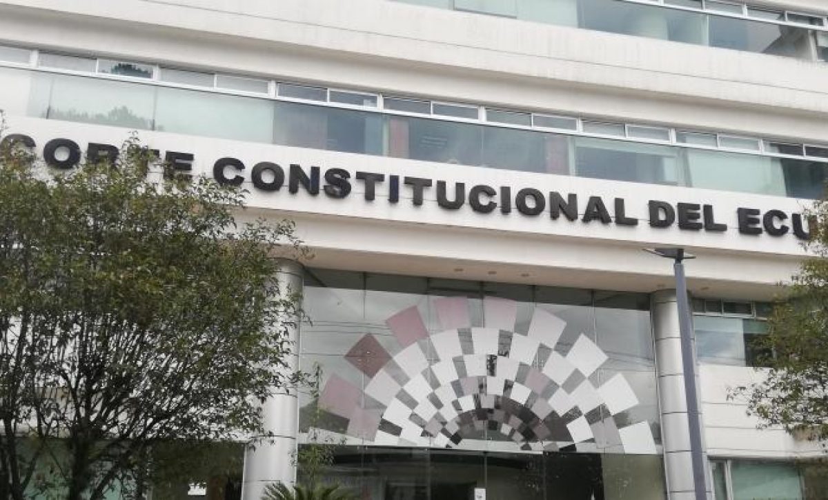 Presidencia de Ecuador solicita a la Corte Constitucional suspender audiencia