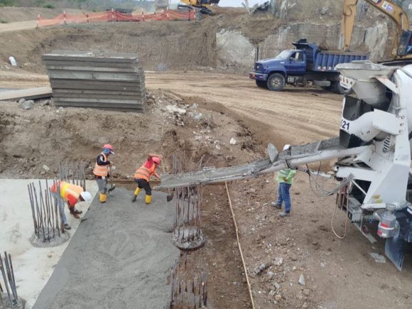 Esta semana se empezó con la cimentación del primer puente.