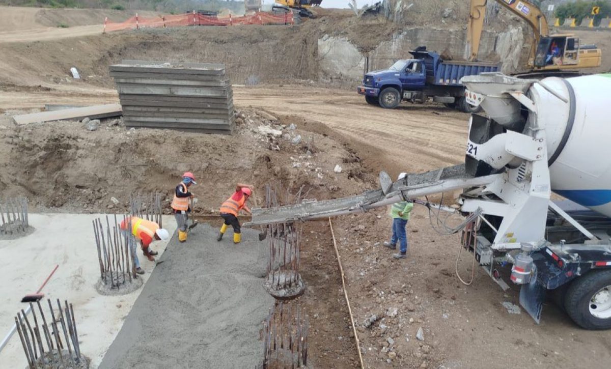 Esta semana se empezó con la cimentación del primer puente.