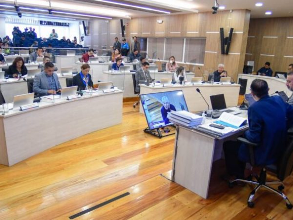 Quito recibe bonos del Gobierno así se cubrirá la deuda de más de USD 175 millones