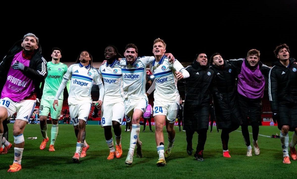 Racing Strasbourg clasifica a octavos con Kendry Páez de titular.