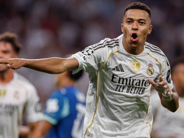 El francés Kylian Mbappé le dio el triunfo al Real Madrid en su debut en la Champions League 2025-2026.