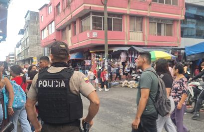 Refuerzan presencia de uniformados en el centro de Santo Domingo por alta afluencia comercial