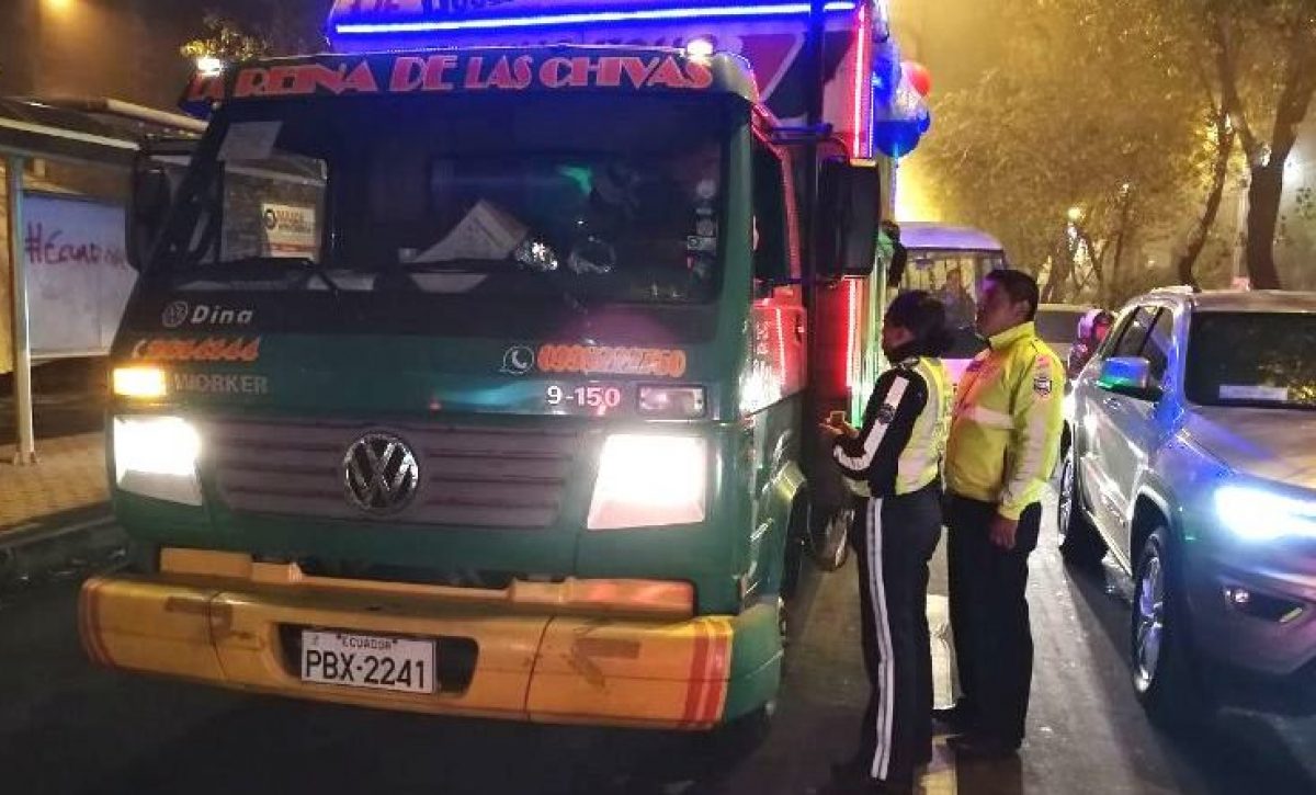 Requisitos para circulación de chivas en Quito