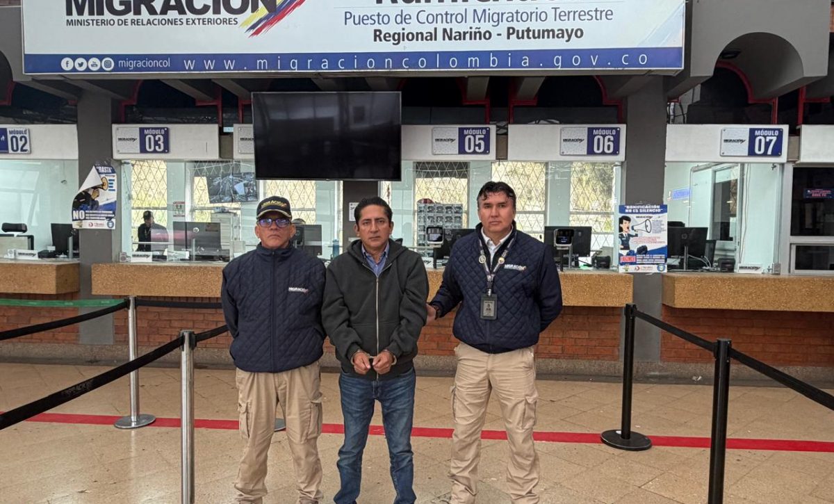 Santo Domingo concejal requerido por tentativa de homicidio es expulsado de Colombia y entregado a Ecuador