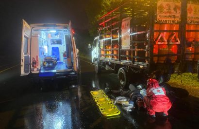 Santo Domingo motociclista fallece tras choque con camión en la vía a Quevedo