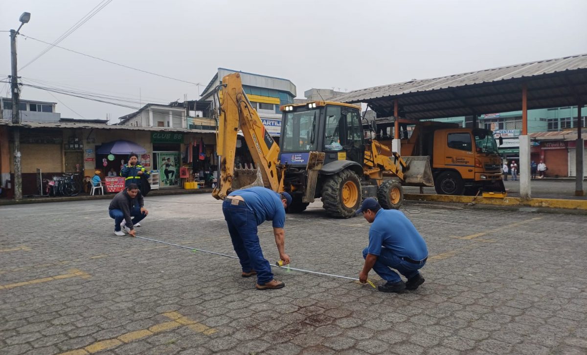 Santo Domingo reacondicionan la exminiterminal para vendedores de la exescuela Caracas