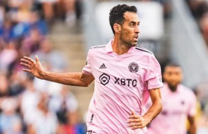 Sergio Busquets anuncia su retiro del fútbol profesional.