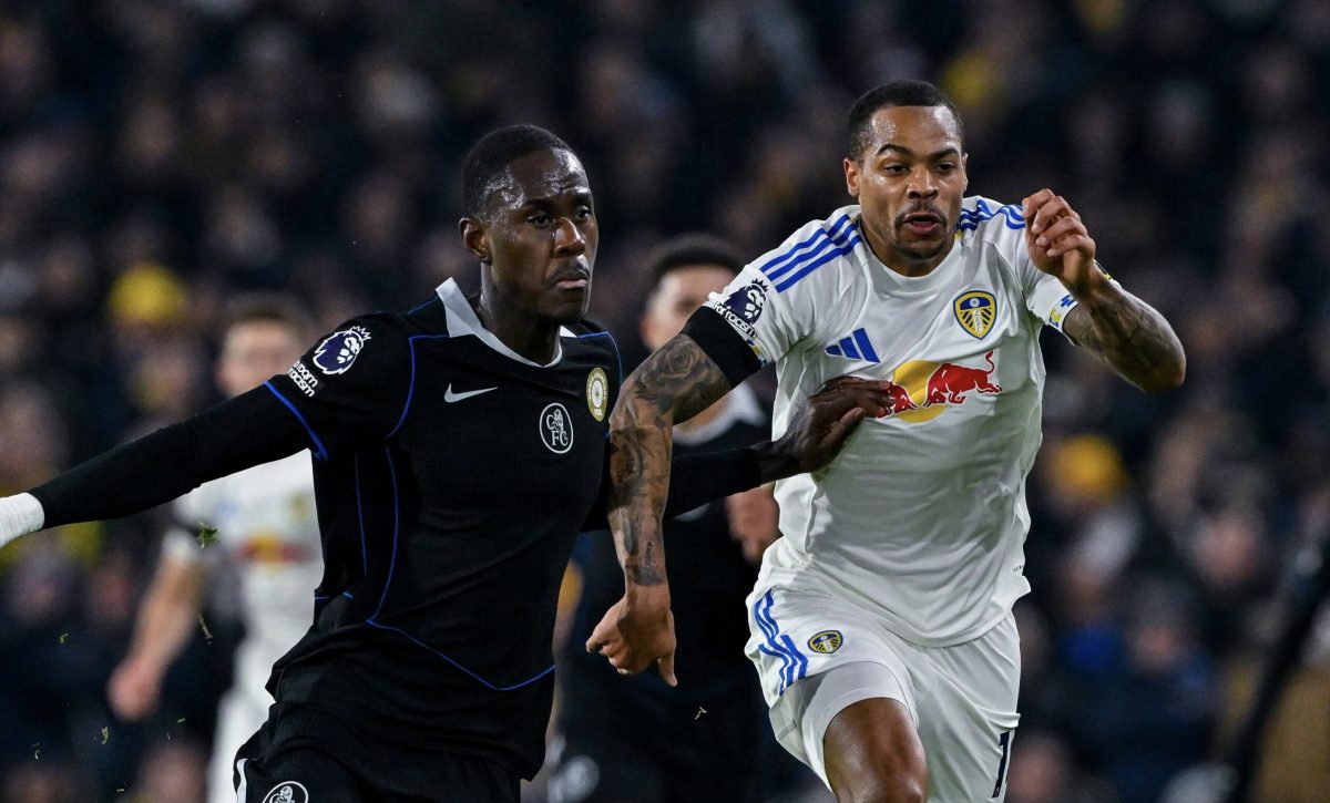 Sin Moisés Caicedo, Chelsea pierde 3-1 en su visita al Leeds United.