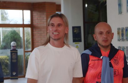 “Soñamos en grande”: Beccacece analiza el sorteo y reclama revisión de la sanción a Caicedo