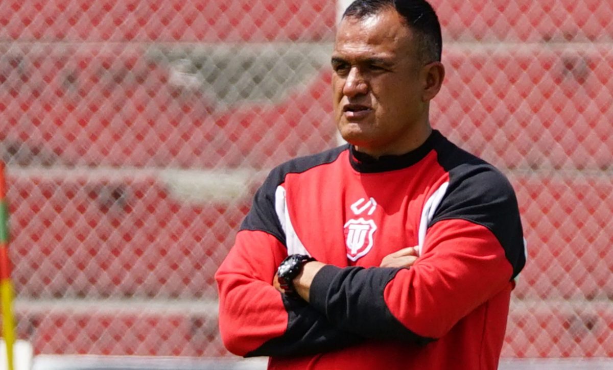Técnico Universitario vuelve a quedarse sin entrenador en plena lucha por no descender