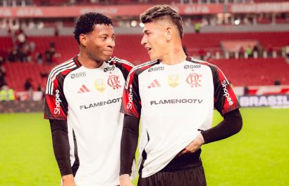 ¡Tensión en Flamengo! Gonzalo Plata y Jorge Carrascal pelearon supuestamente por una mujer y ahora dividen el camerino