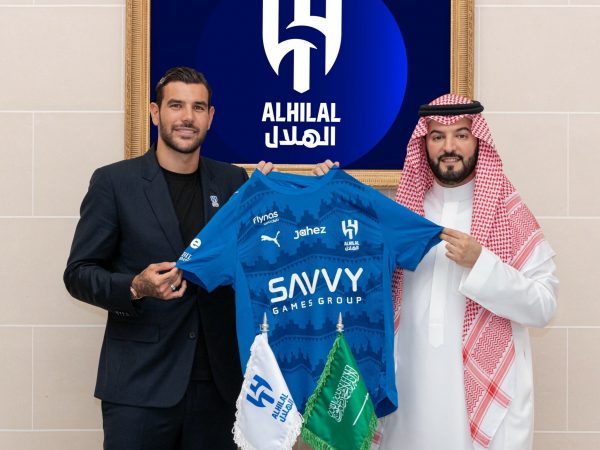 Theo Hernández deja el AC Milan y firma con Al Hilal hasta 2028