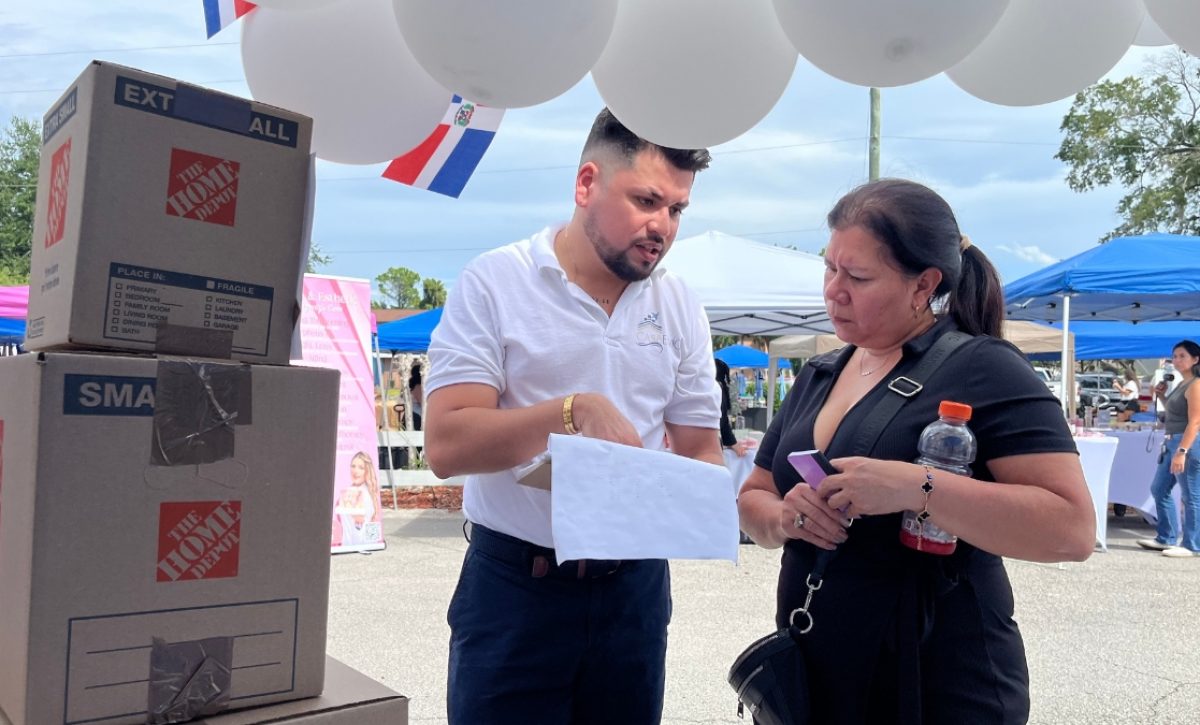 Todo lo que deben saber los migrantes ecuatorianos antes de enviar sus paquetes a Ecuador.