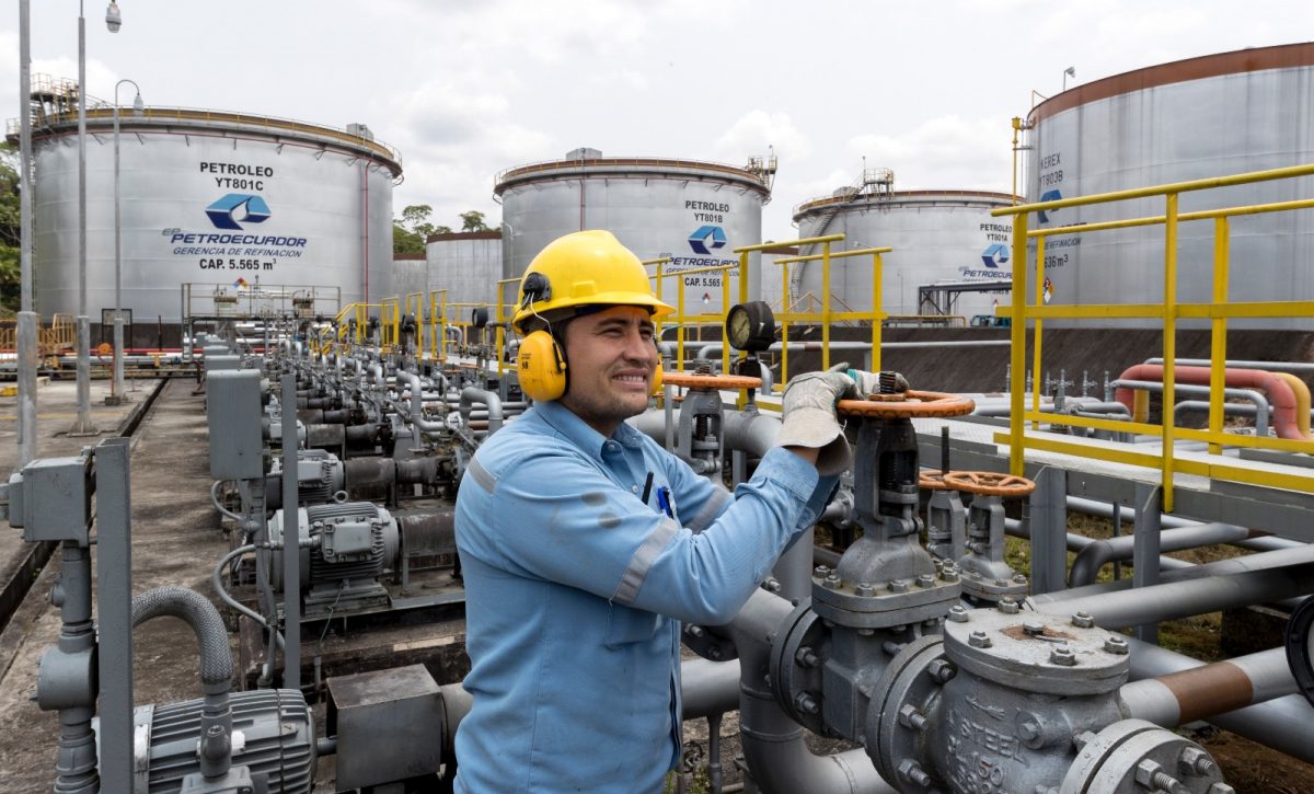 Trabajadores de Petroecuador rechazan recorte masivo y alertan sobre graves riesgos para la producción y exportación petrolera