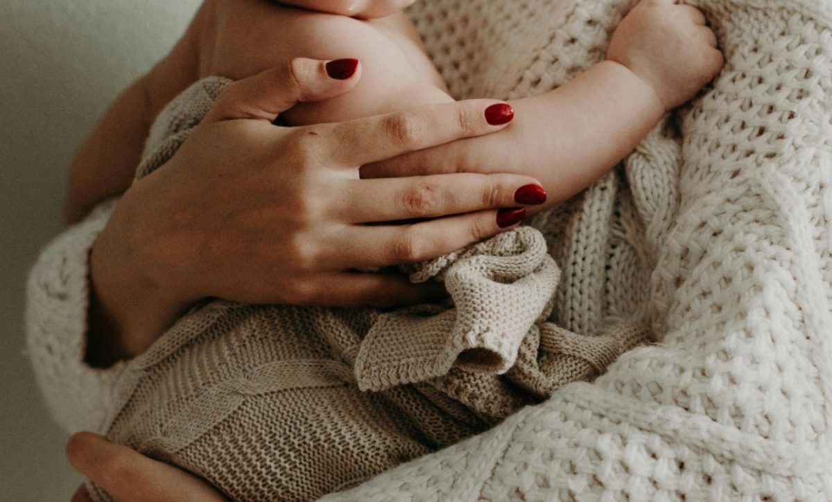 Tragedia en Uruguay Una mujer policía saltó desde un sexto piso junto a su bebé de dos meses de nacida en el barrio Pocitos, de Montevideo. (Referencial-Pexesl)