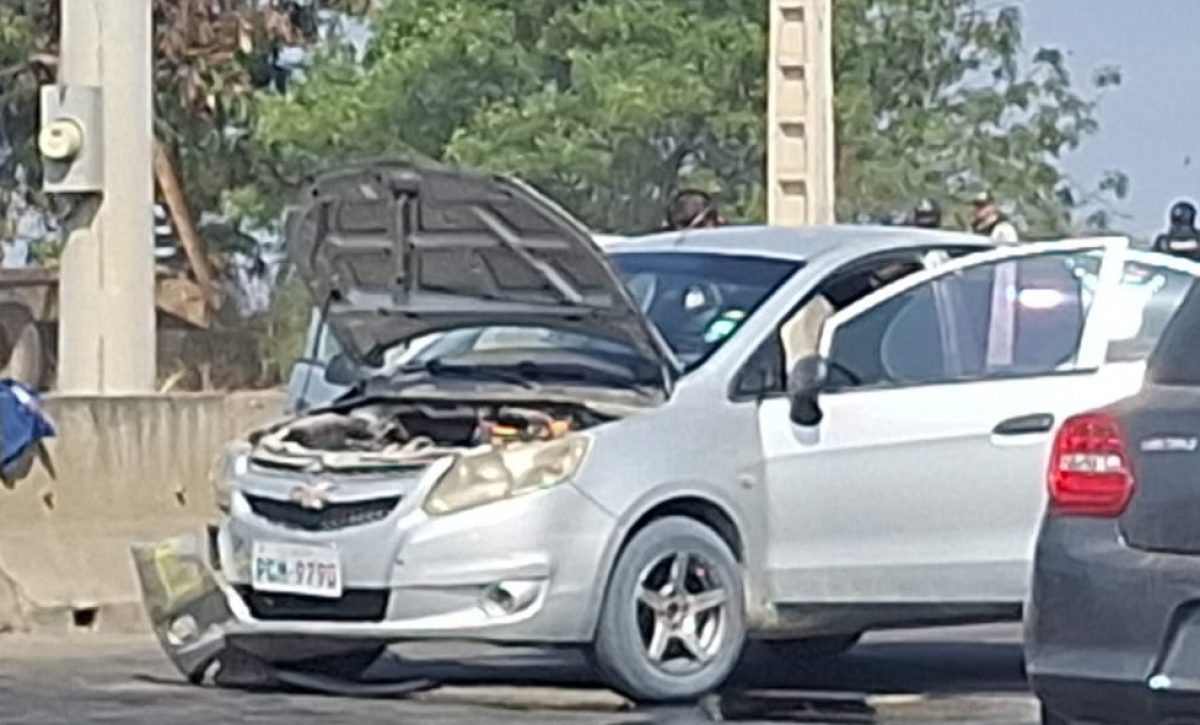 Un asesinato en el barrio El Porvenir de Manta desencadenó una persecución policial que culminó con la detención de cuatro hombres