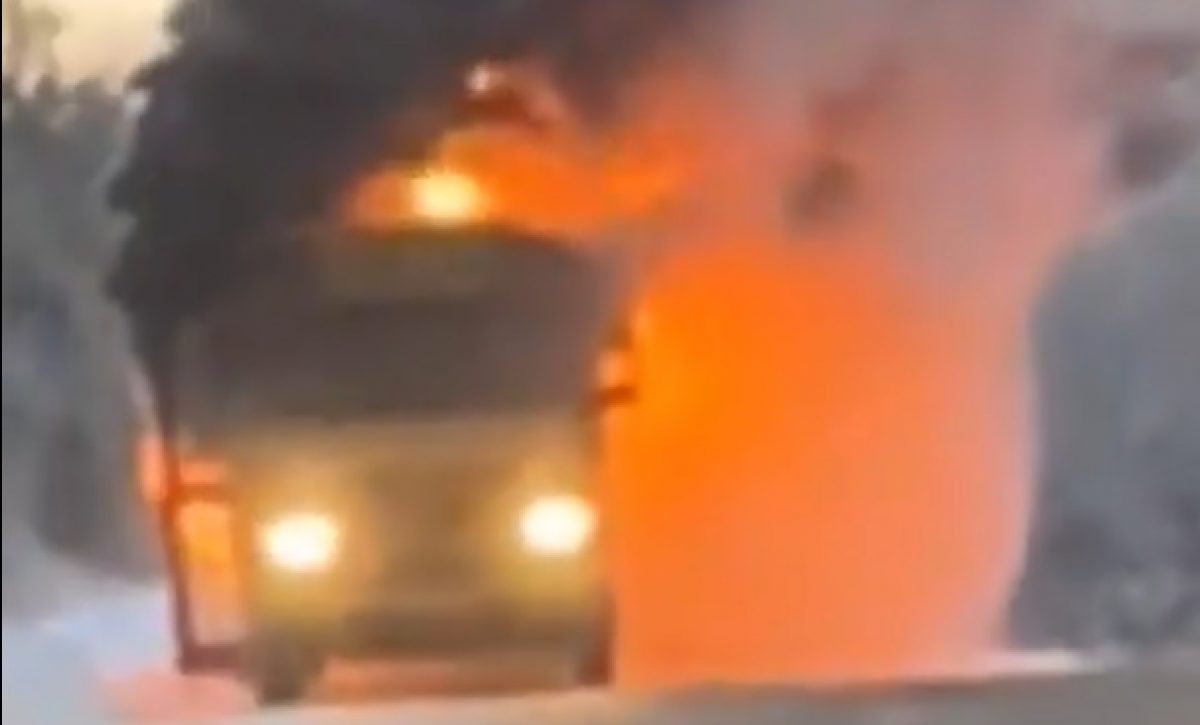 Un autobús escolar con 15 estudiantes a bordo se incendió este lunes 7 de diciembre, en el condado de  Erie, en el estado de Nueva York.