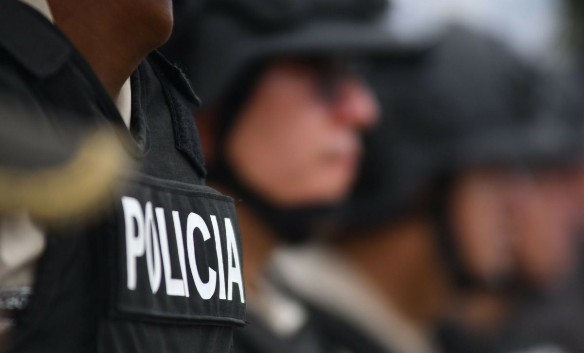 Un policía resultó herido tras un ataque armado en un patio de venta de carros en Guayaquil