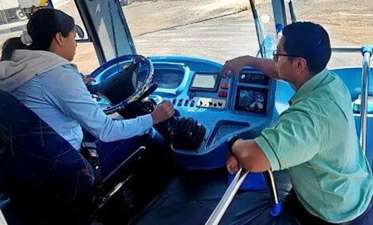 Un total de 41 mujeres, todas víctimas o sobrevivientes de violencia de género, obtuvieron sus licencias profesionales de conducir tipo D.