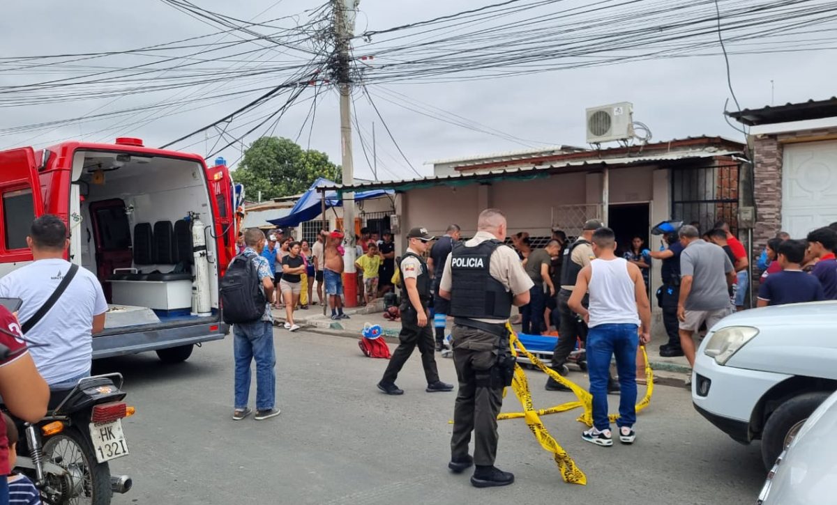 Una balacera en un taller de motos en el barrio El Paraíso, parroquia Los Esteros, dejó un hombre fallecido y varios heridos.
