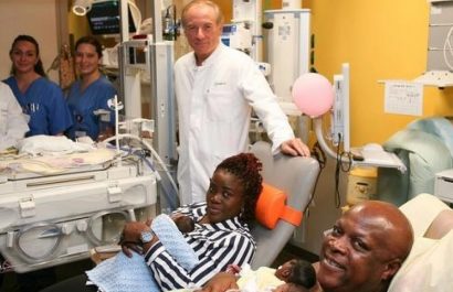 Una mujer dio a luz a quintillizos –dos niñas y tres niños– a finales de septiembre en el hospital Charité de Berlín.