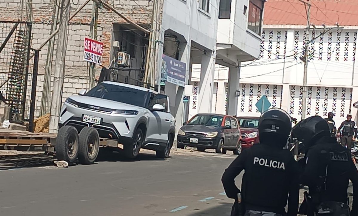 Una mujer y un abogado fueron asesinados este jueves en un nuevo ataque armado en Manta