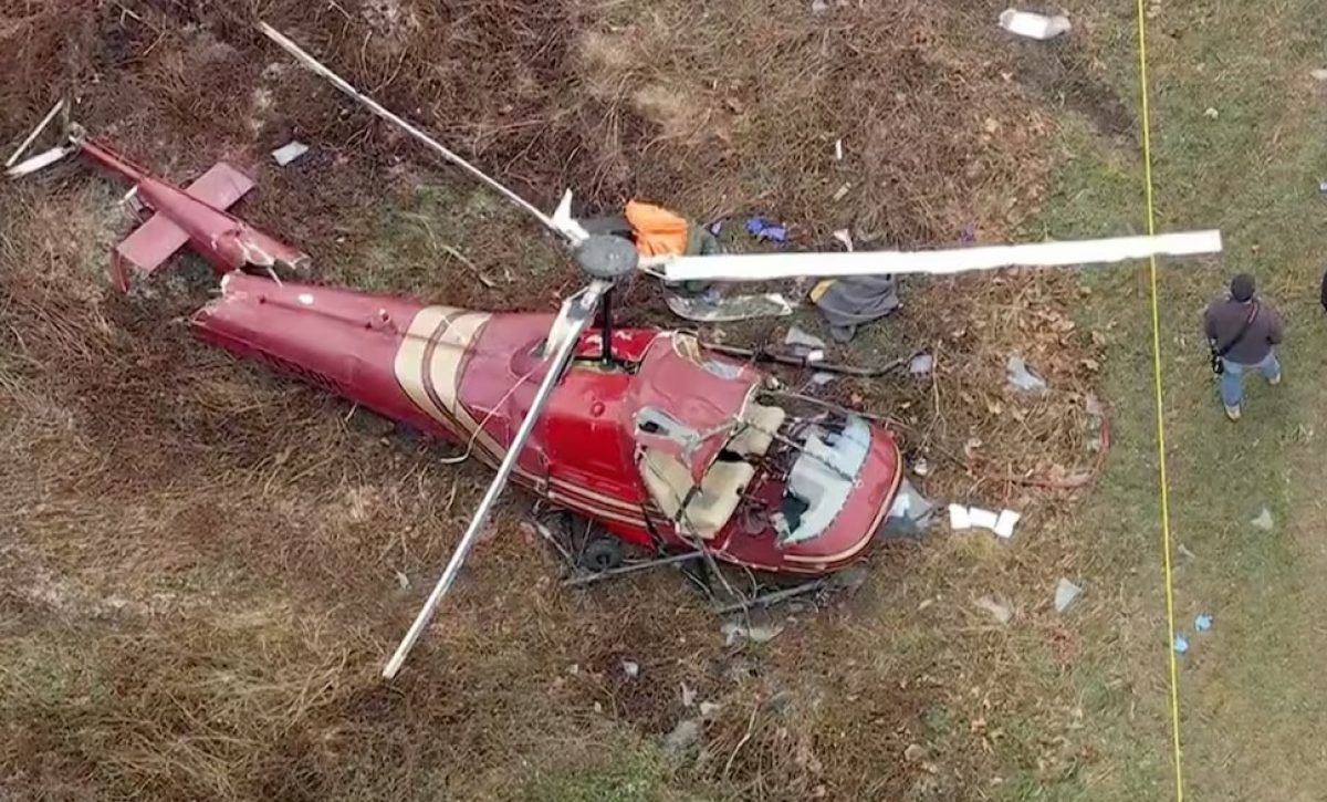 Una persona fallecida y otra con heridas graves dejó la colisión, en el aire, de dos helicópteros cerca del Aeropuerto Municipal de Hammonton,