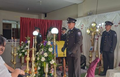 Velación de policías fallecidas en accidente en Naranjal se realiza en Santo Domingo