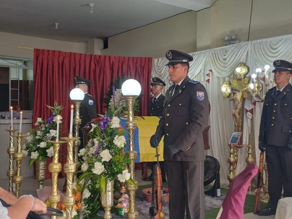 Velación de policías fallecidas en accidente en Naranjal se realiza en Santo Domingo