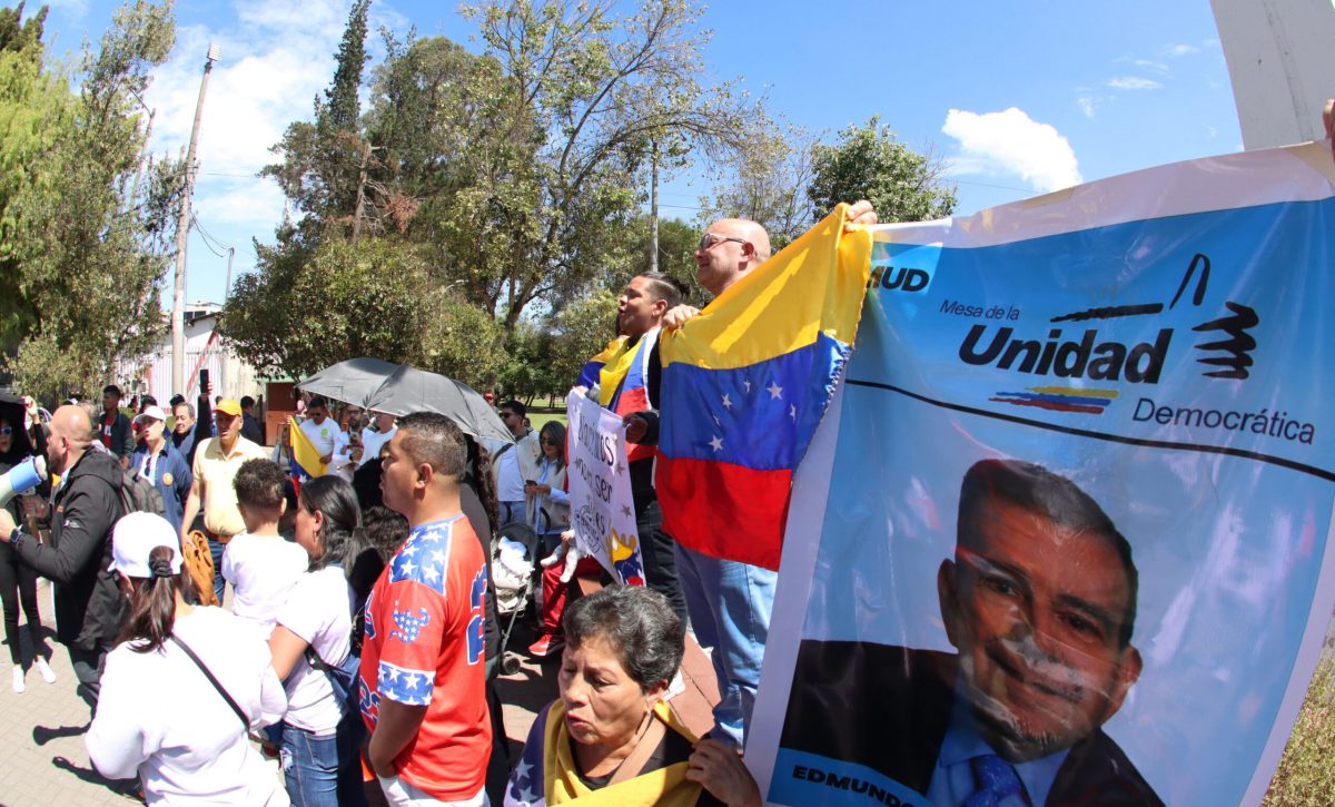 Venezolanos en Ecuador son cautos tras la captura de Maduro y esperan la liberación total de su país y la caída de la "dictadura"