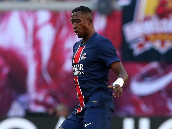 Willian Pacho, elegido la 'Sorpresa' de la Temporada 20242025 por la Ligue 1