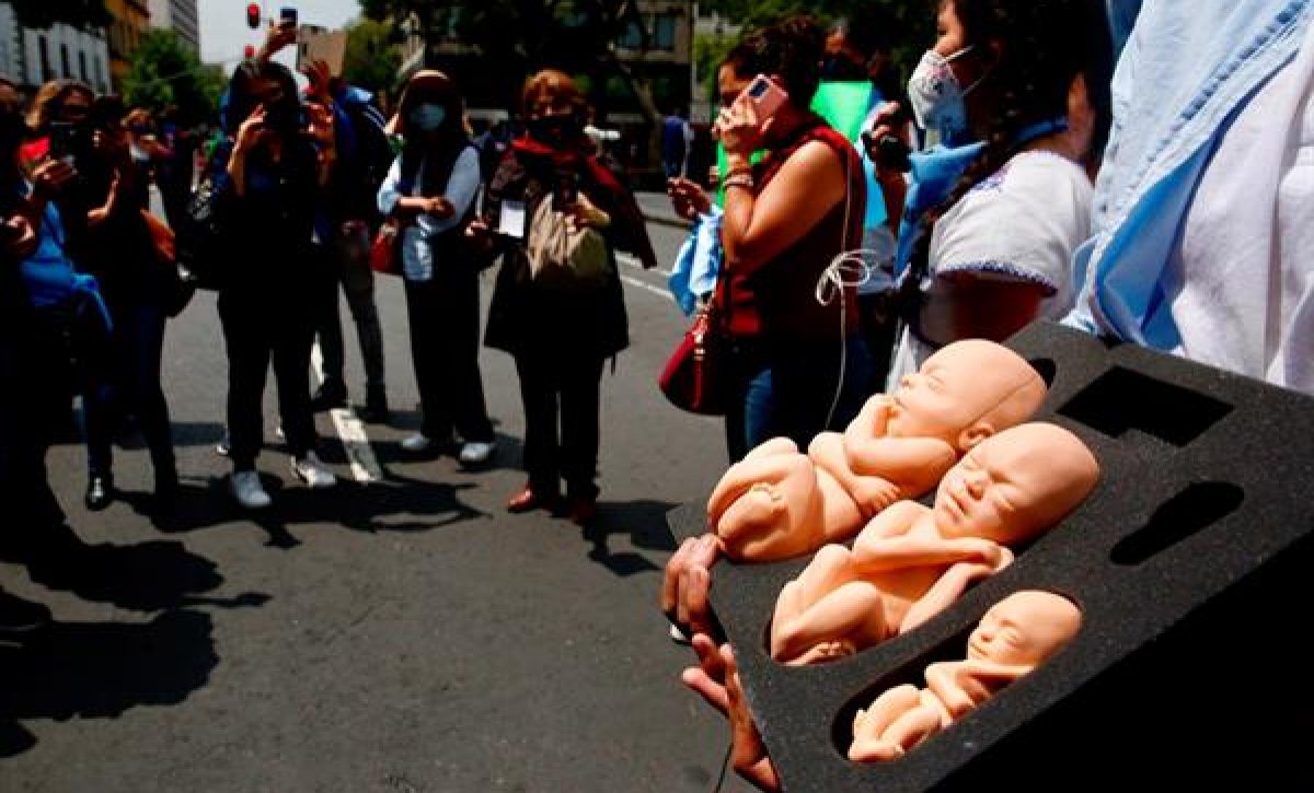 aa20ba1f9bb7c7977cc1e7906fcc2723eb82f74am