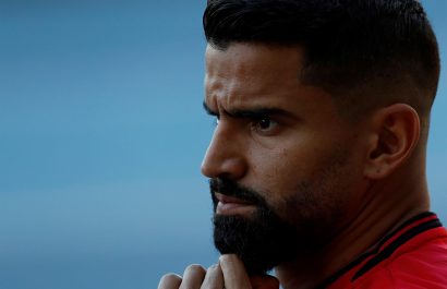 ade7200ff9d8c5aff0be6d0e321c8a540a092bd4w