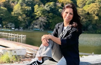 Alessandra Rosaldo confiesa cómo vivió la maternidad después de los 40.