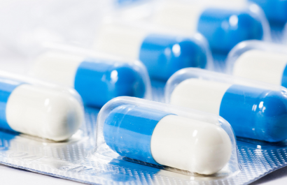 Uso inadecuado de antibióticos en infecciones leves preocupa a sociedades médicas en España