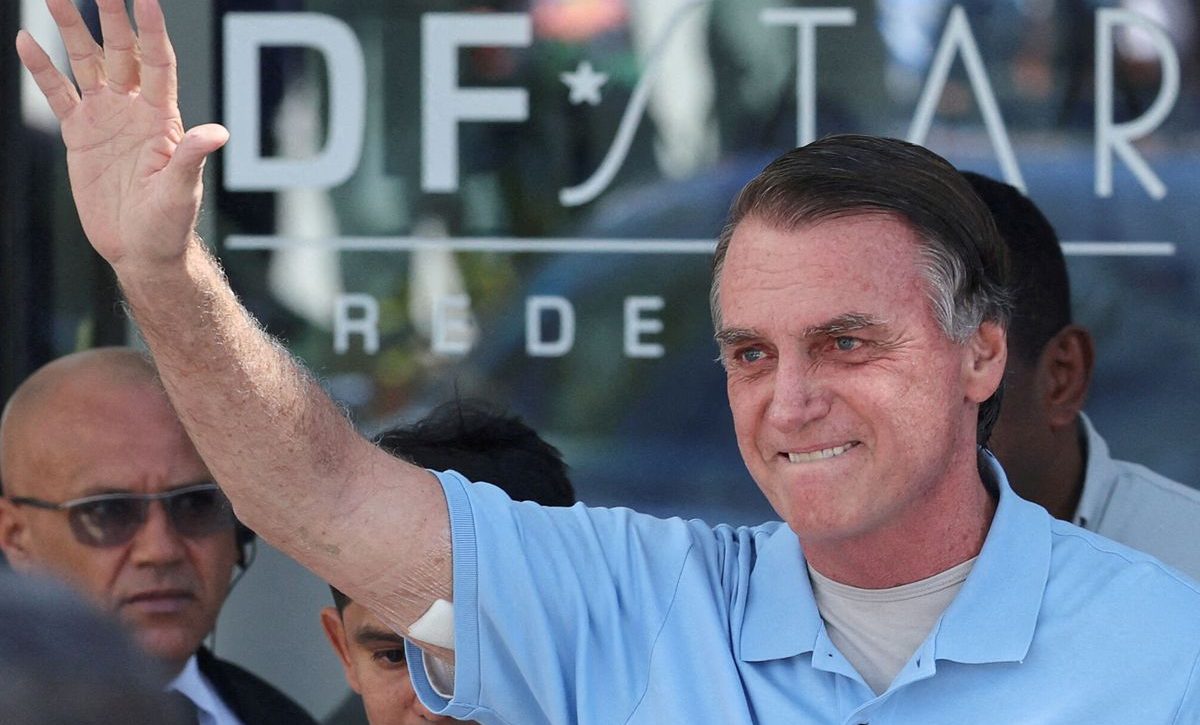 Jair Bolsonaro sufre traumatismo craneoencefálico leve tras caída en prisión