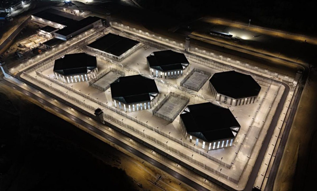 Cárcel del Encuentro: ministro John Reimberg muestra primera imagen aérea del nuevo centro penitenciario.