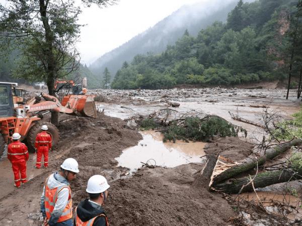 Tragedia por lluvias en China: al menos 10 muertos y 33 desaparecidos en Gansu