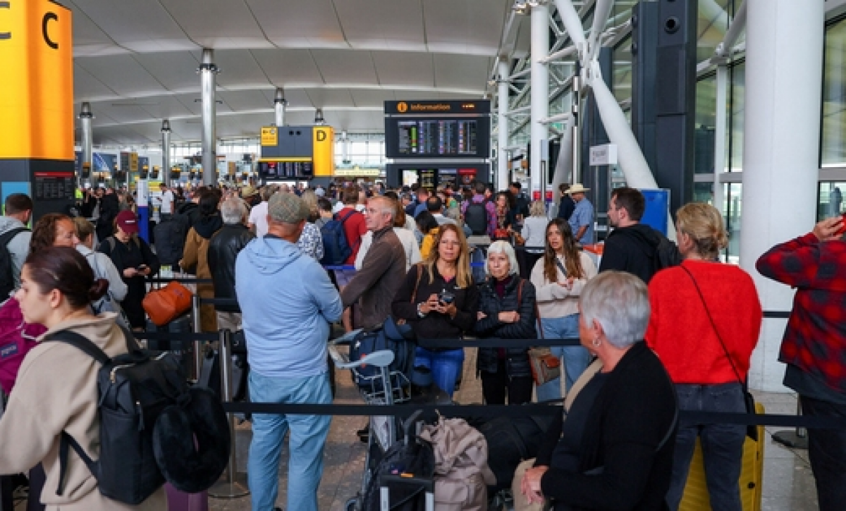 Caos en aeropuertos europeos tras ciberataque a sistema de facturación global