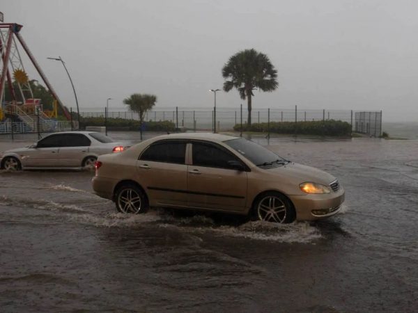 Calles bajo el agua y casas anegadas: el norte de Colombia sufre una grave emergencia por lluvias