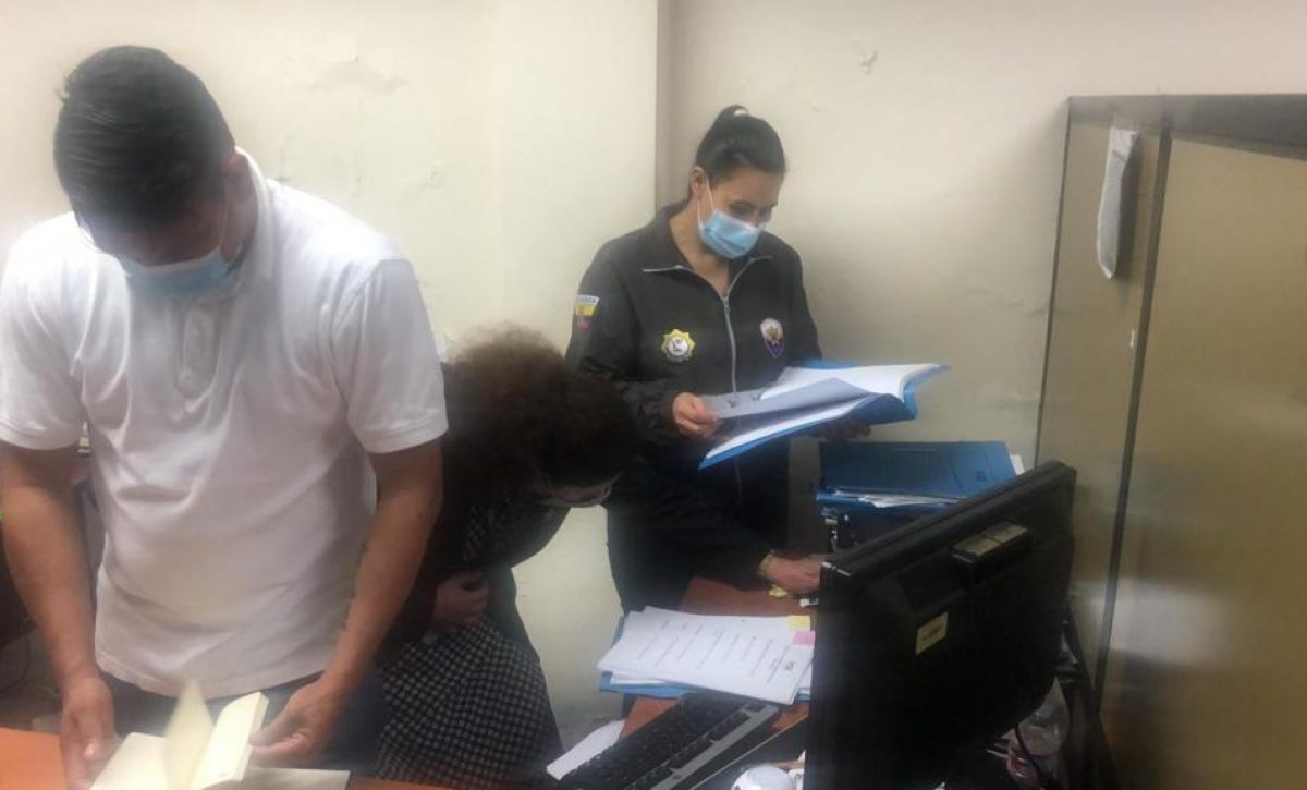 d4ecd430-2086-4a85-9430-f2048c7e6bbf d4ecd430-2086-4a85-9430-f2048c7e6bbf