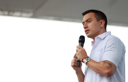 Christian Hernández Yunda presenta denuncia electoral ante el TCE contra siete ministros del Gobierno de Noboa por presunta infracción durante el referendo 2025.