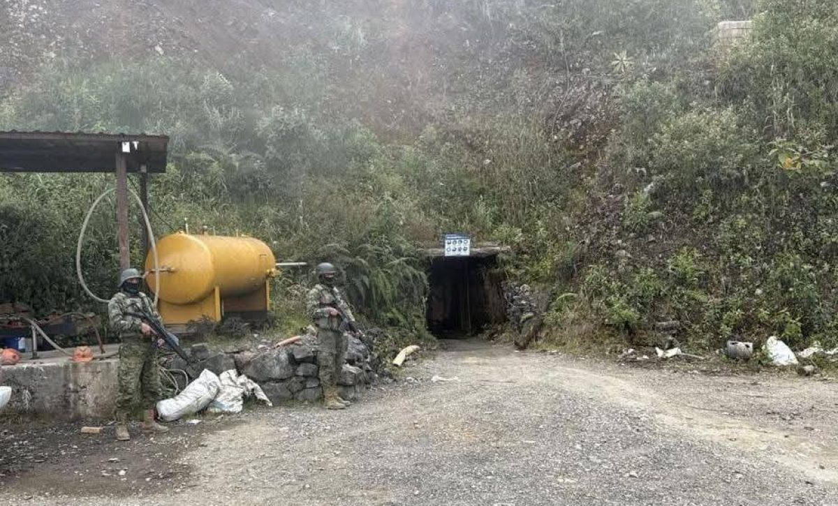 Operativo militar detecta presunta minería ilegal en concesión minera de Camilo Ponce Enríquez
