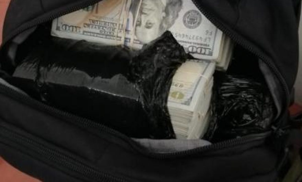 El Guabo: operativo militar intercepta vehículo con dinero y oro sin documentos